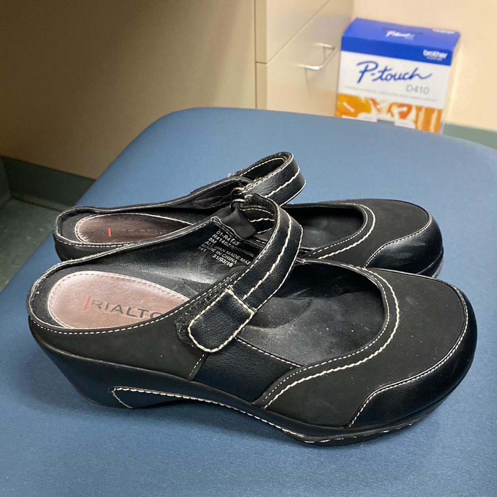 Rialto wedges